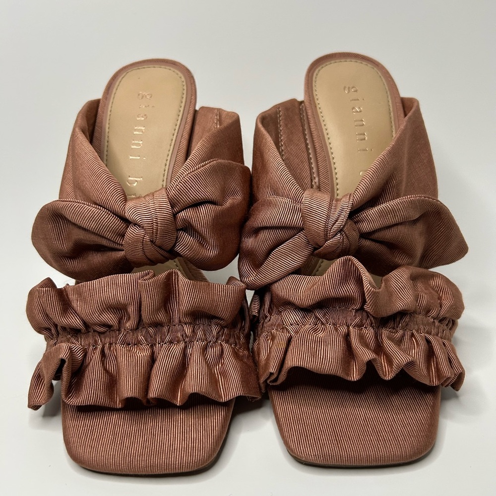 Gianni Bini Dusty Rose Open Toe Bow and Ruffle Slip On Heel Size 6.5